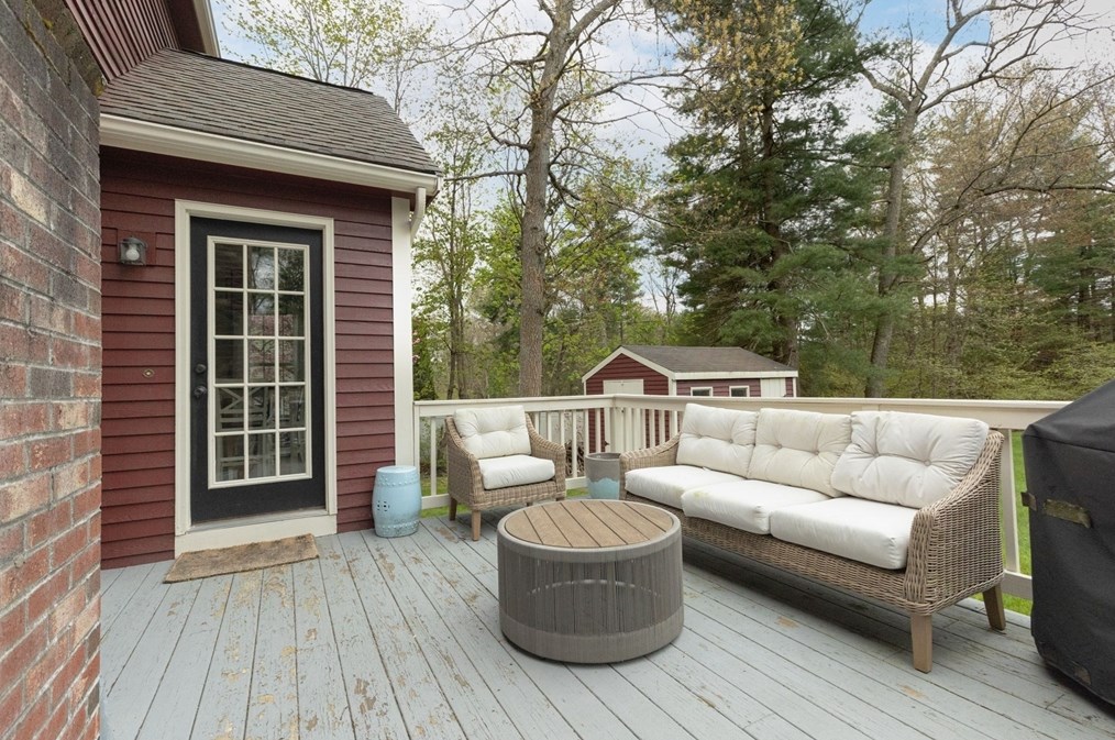 30 Walnut St, Millis MA  02054-1048 exterior