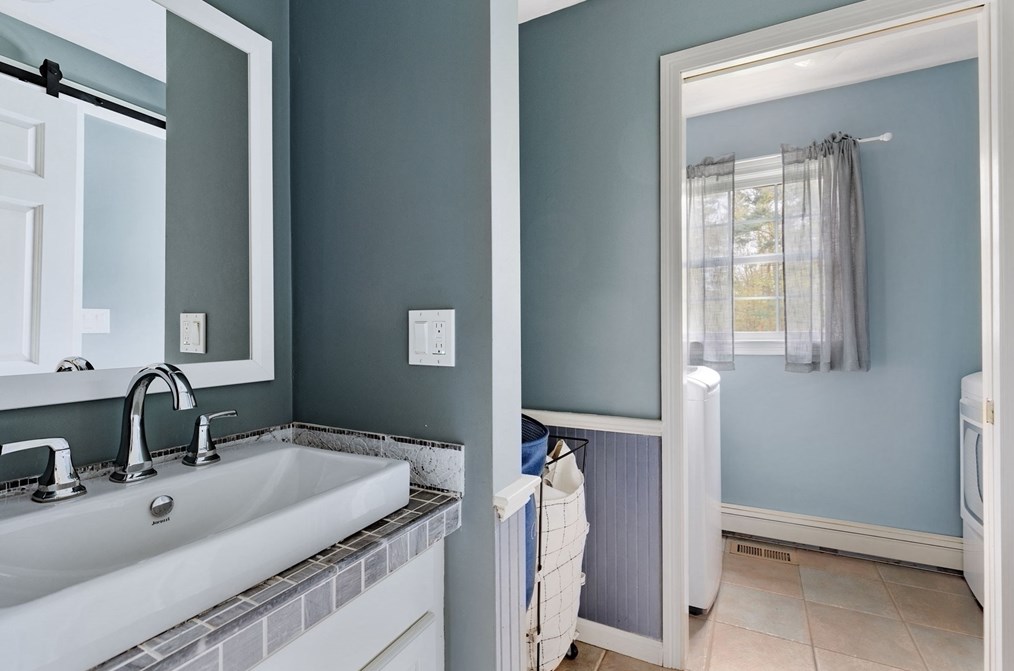 30 Walnut St, Millis MA  02054-1048 exterior