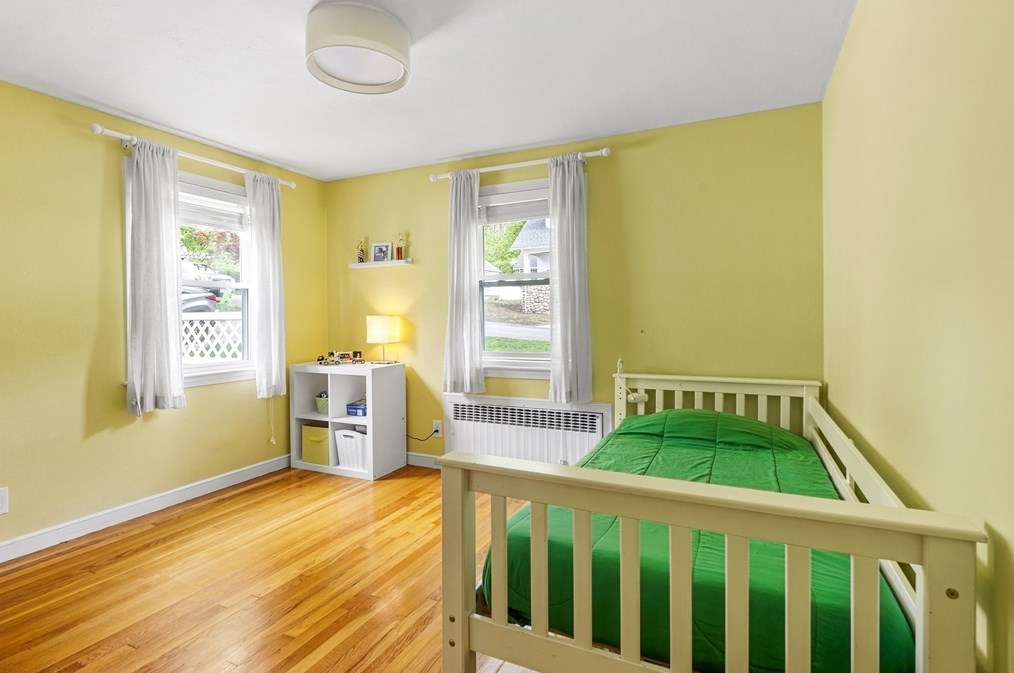 21 Linscott Rd, Hingham MA 02043-4717 exterior