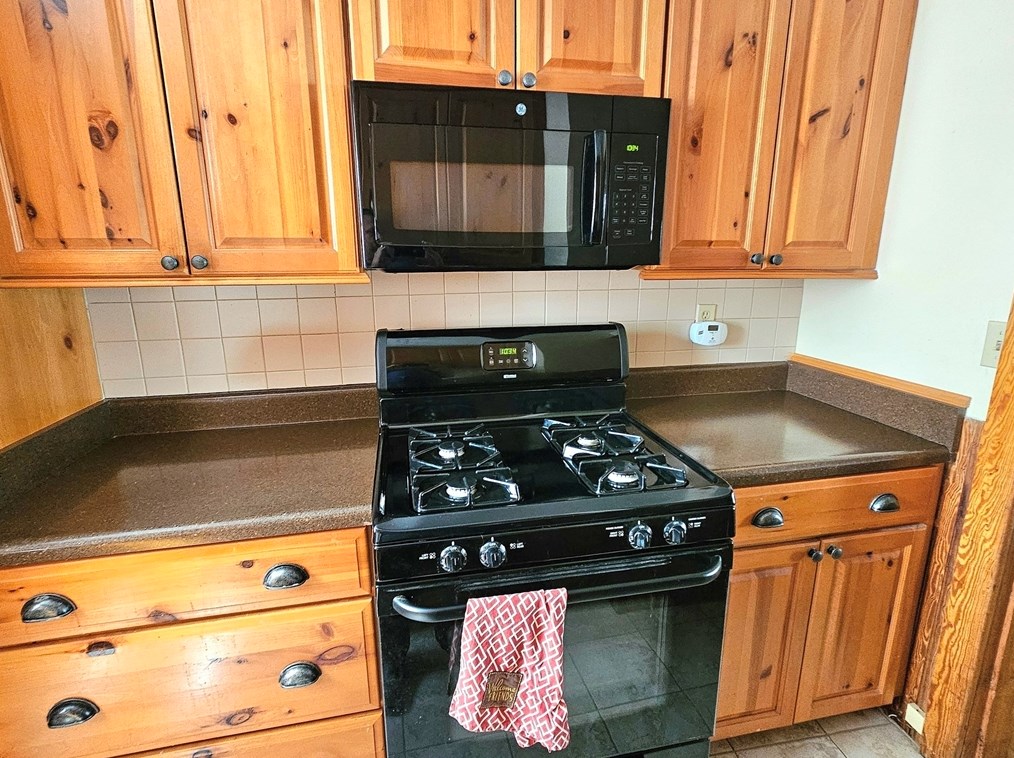 119 Shaw St, New Bedford MA  02745-6033 exterior