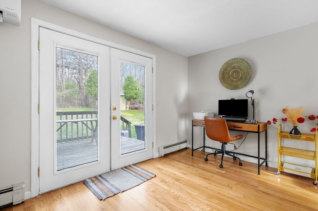 75 Bayberry Cir, East Bridgewater MA 02324-2968 exterior