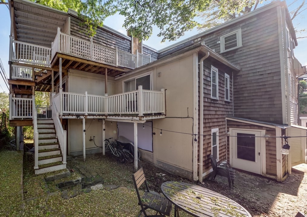 30 Mercer St, Boston MA exterior