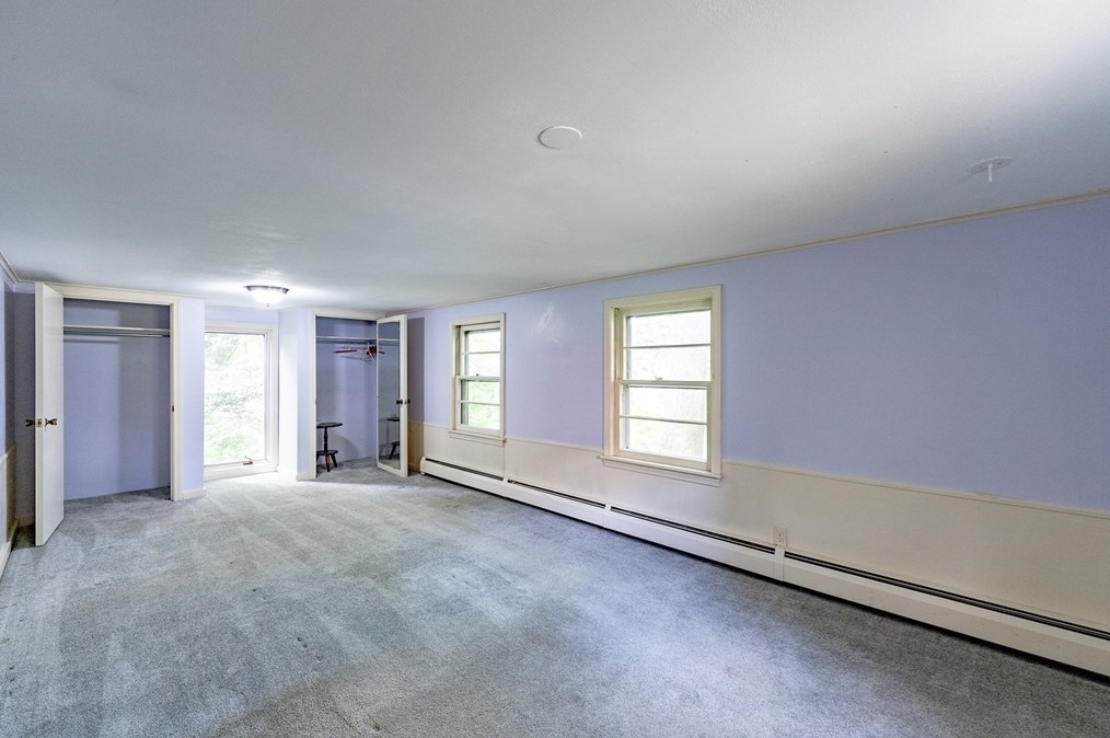 44 Highland Ave, Greenfield MA 01301-3605 exterior