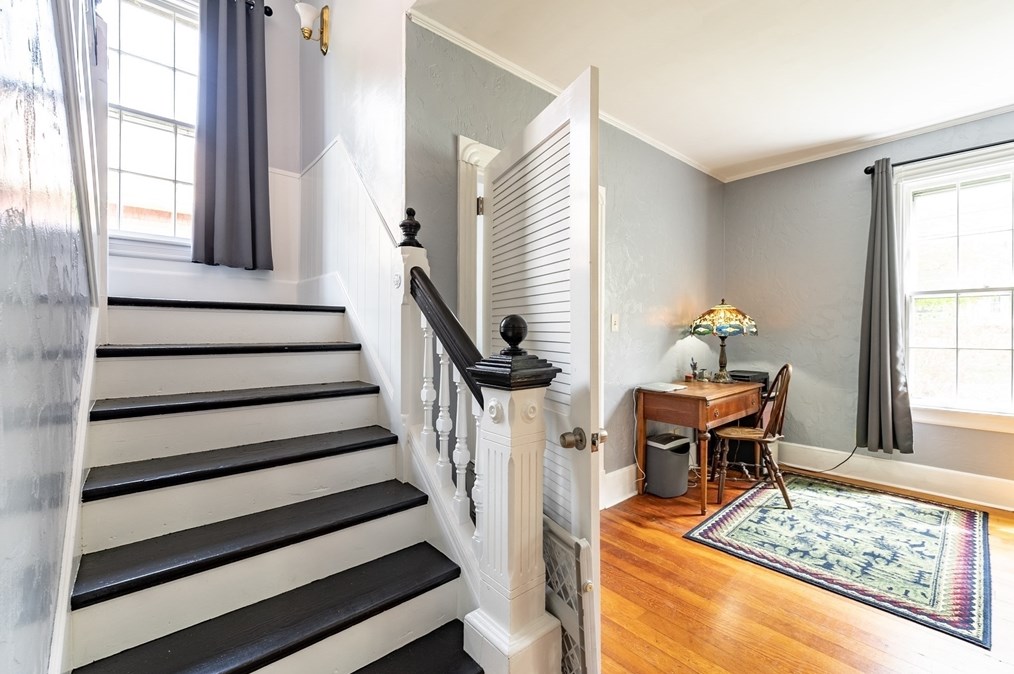 44 Highland Ave, Greenfield MA 01301-3605 exterior