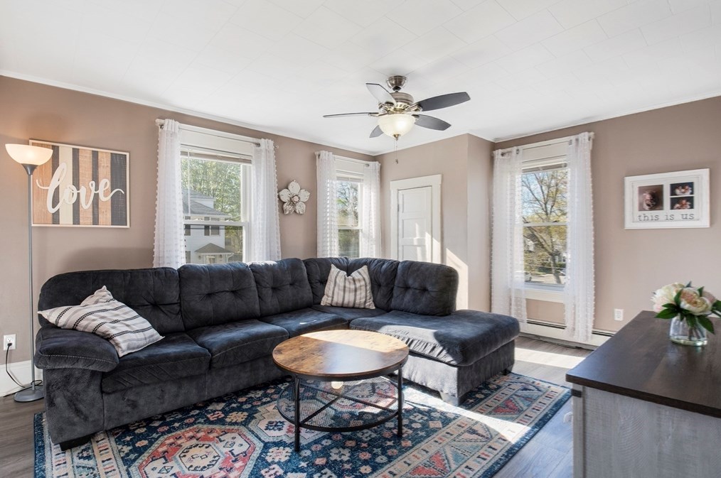 300 Sanders St, Royalston MA 01331-2830 exterior