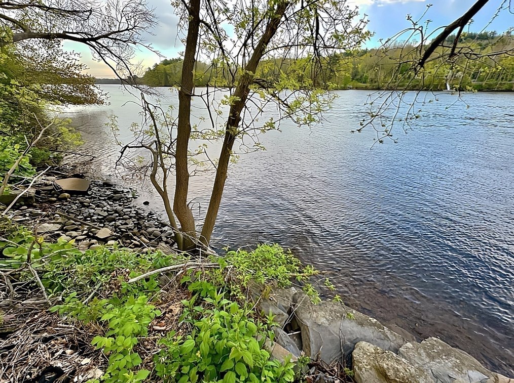 80 River Rd, Merrimac MA  01860-2317 exterior