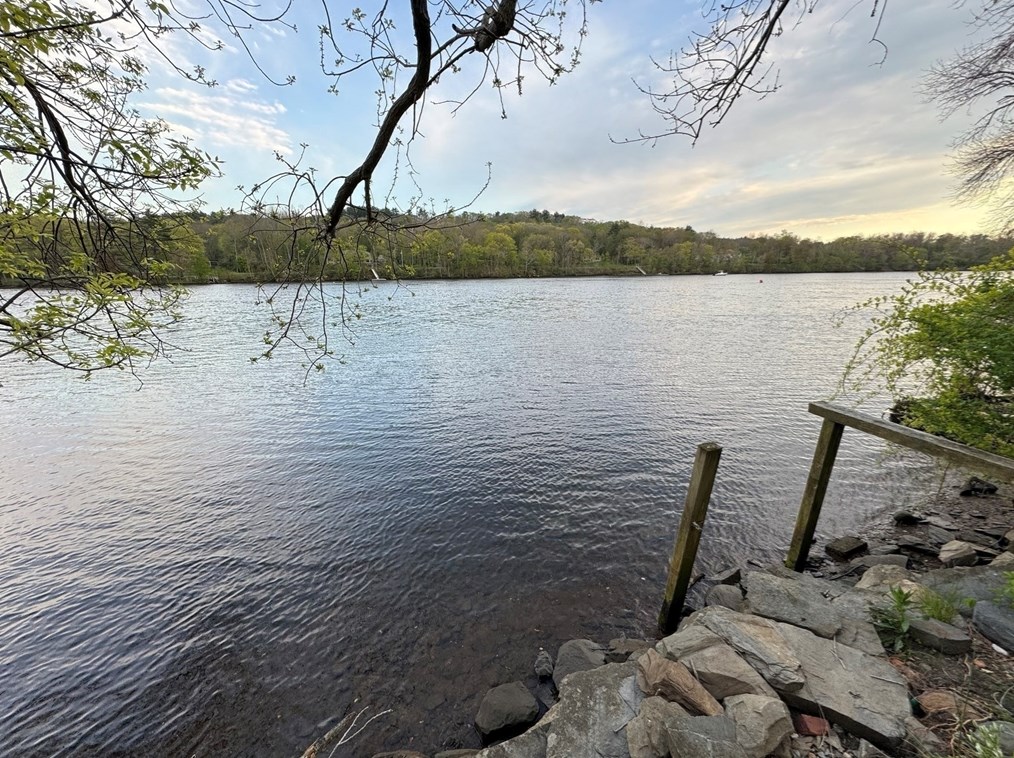 80 River Rd, Merrimac MA  01860-2317 exterior