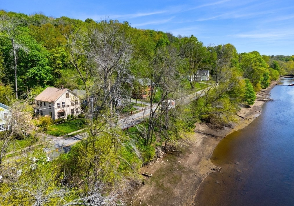 80 River Rd, Merrimac MA  01860-2317 exterior