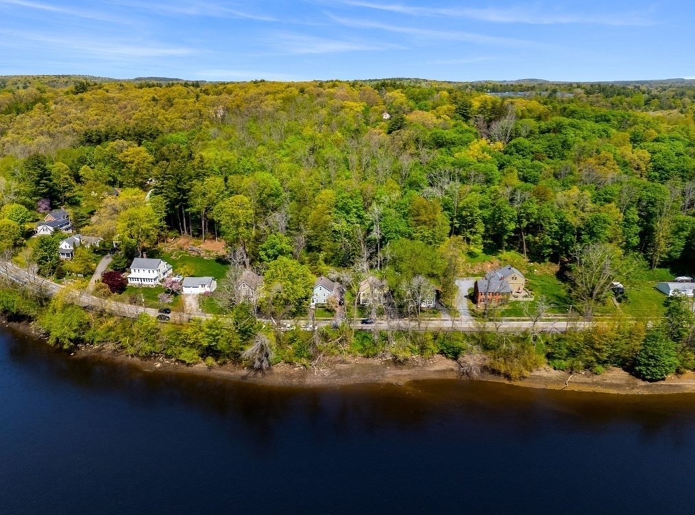 80 River Rd, Merrimac MA  01860-2317 exterior