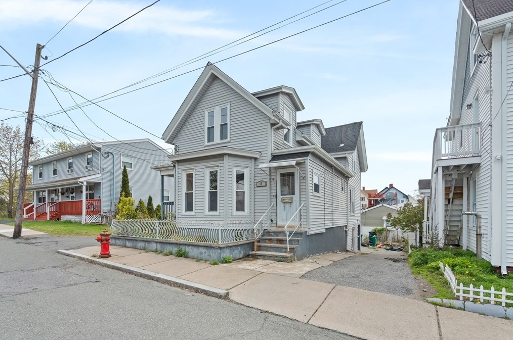 17 Tilton Terrace, Lynn, MA 01902
