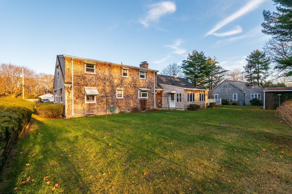 2 Blaney Cir, Seekonk MA exterior