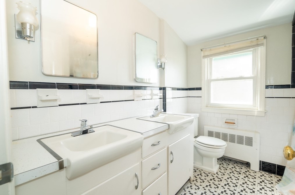 2 Blaney Cir, Seekonk MA exterior