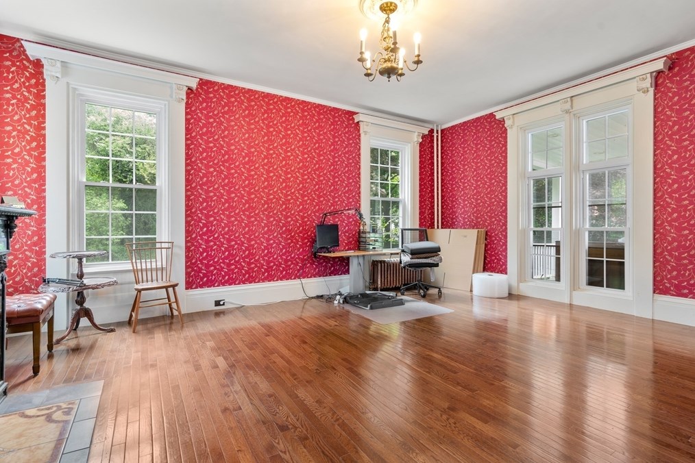 13 Park Ave, Natick MA 01760-2724 exterior