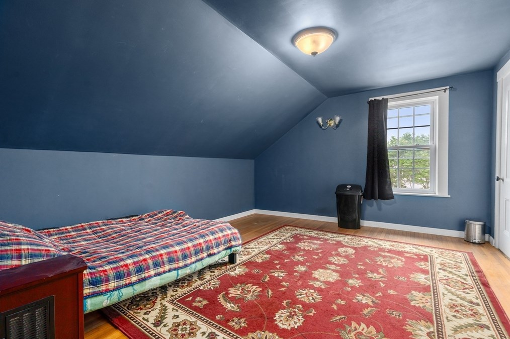 13 Park Ave, Natick MA 01760-2724 exterior