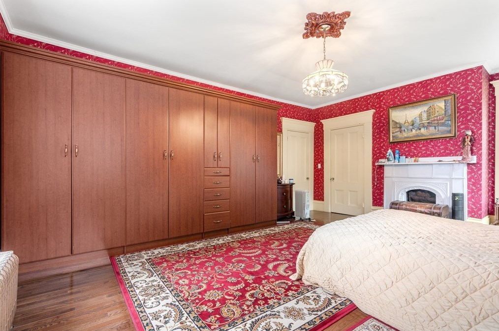 13 Park Ave, Natick MA 01760-2724 exterior