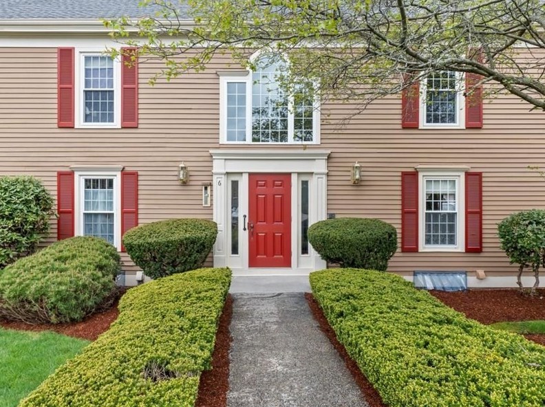 6 Essex Green Ln, Peabody, MA 01960-2915