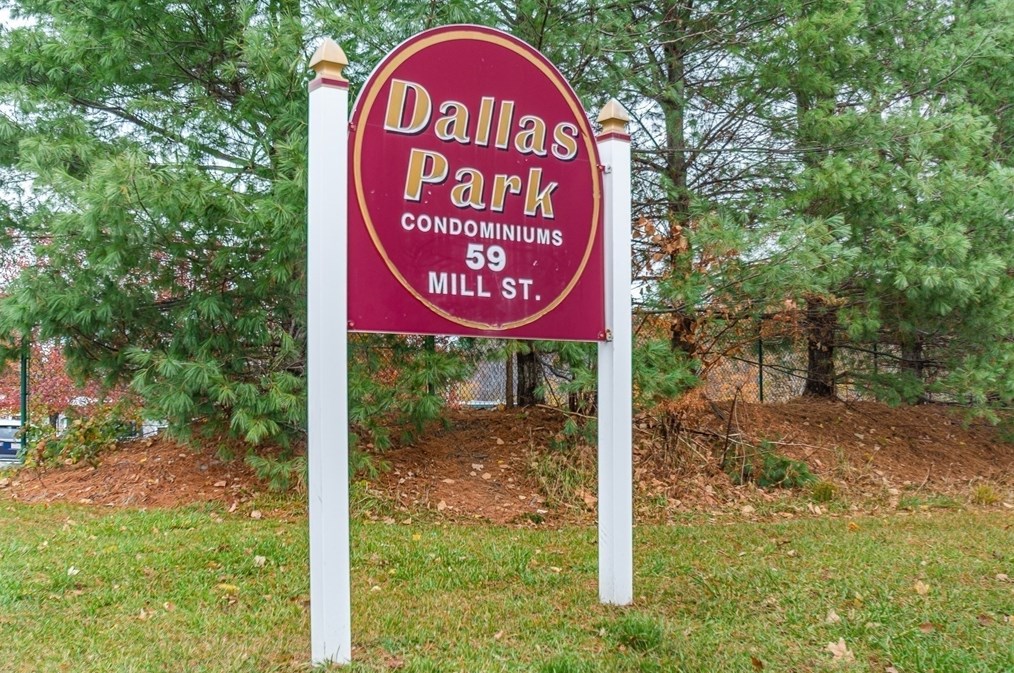 14 Dallas Dr, Dracut MA 01826-3263 exterior