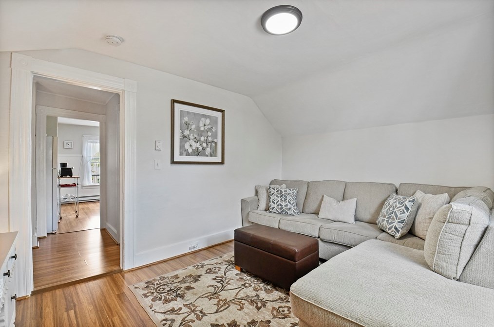 212 Spruce St, Leominster MA 01453-3771 exterior