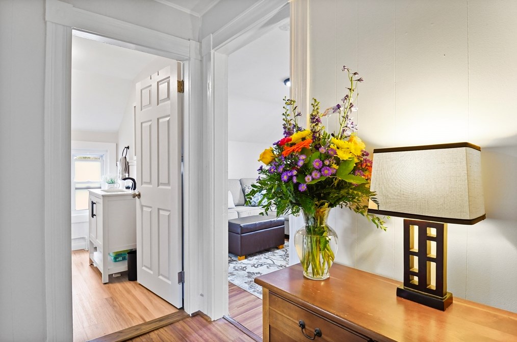 212 Spruce St, Leominster MA 01453-3771 exterior