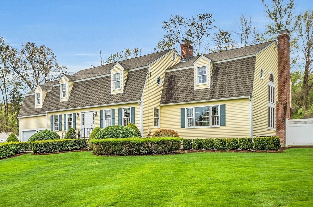 88 Jamestown Rd, Leominster, MA 01453