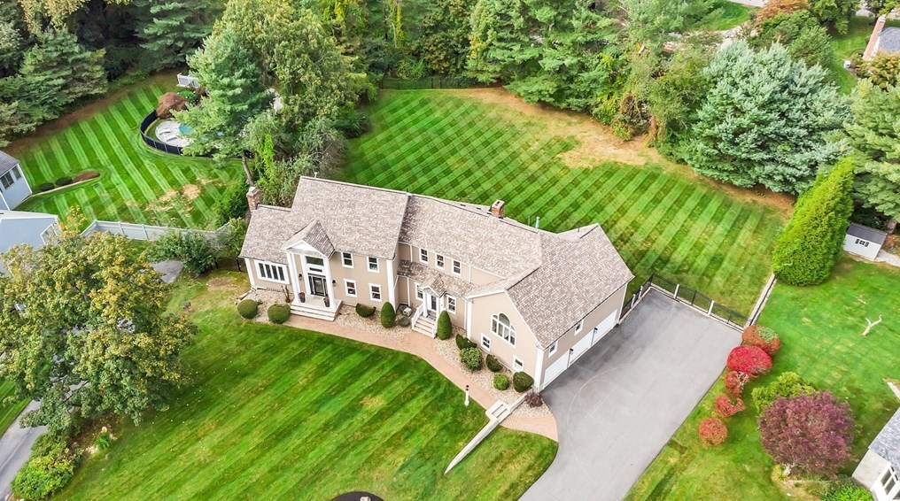 12 Carter Ln, Andover, MA 01810