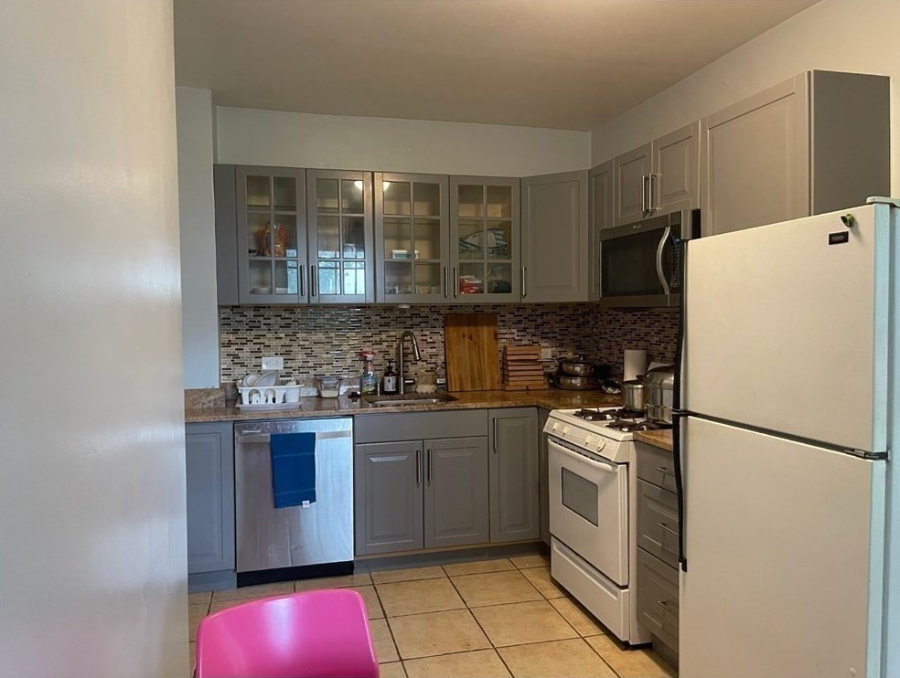 1988 Commonwealth Ave #4, Boston, MA 02135