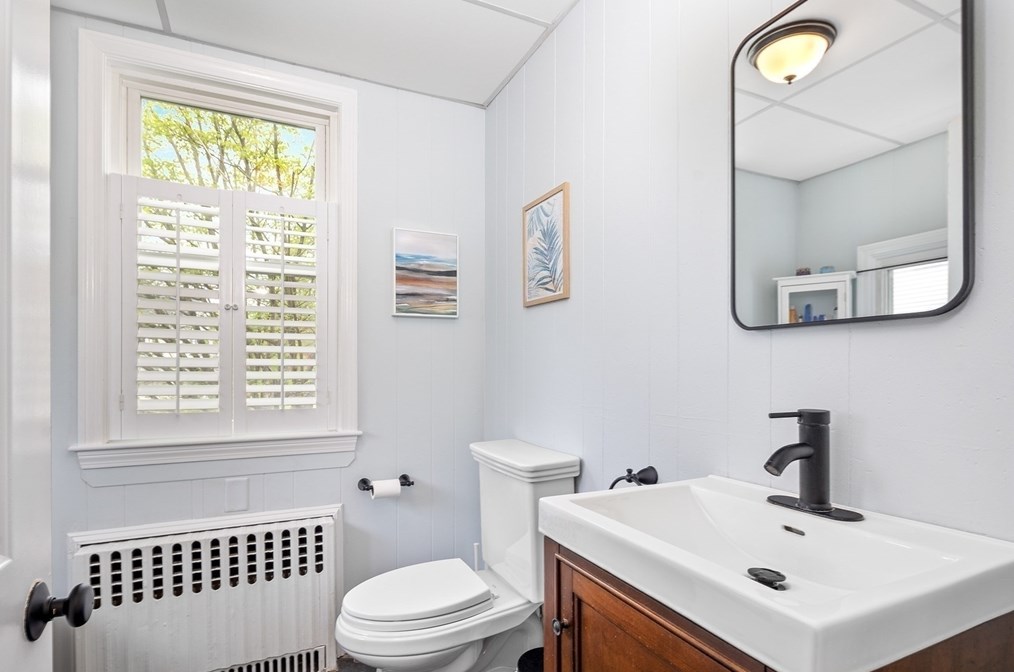 1 Church St, Hanover MA 02339-2316 exterior