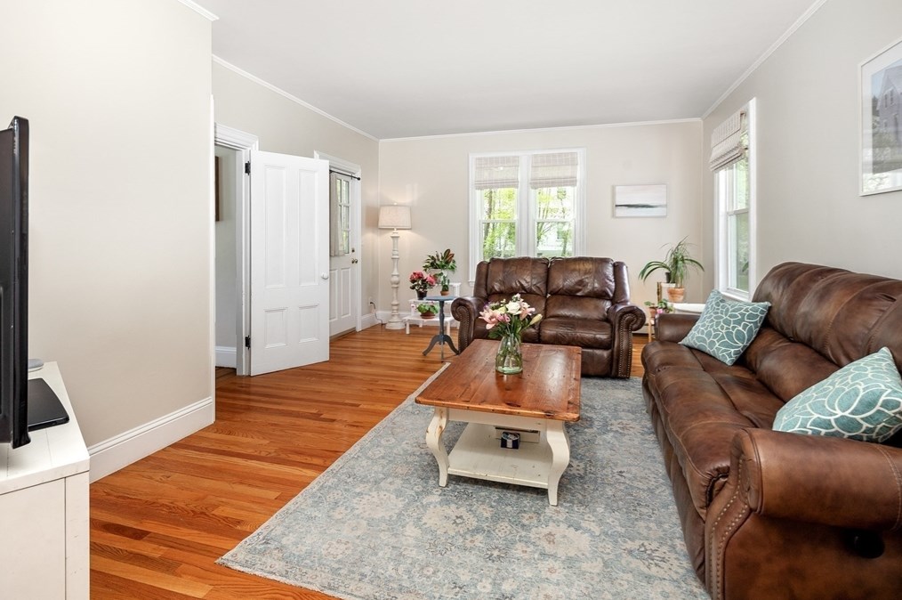 1 Church St, Hanover MA 02339-2316 exterior