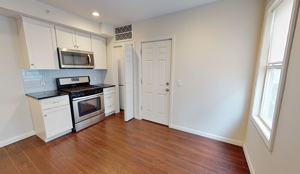 15 Bayside St #2, Boston, MA 02125