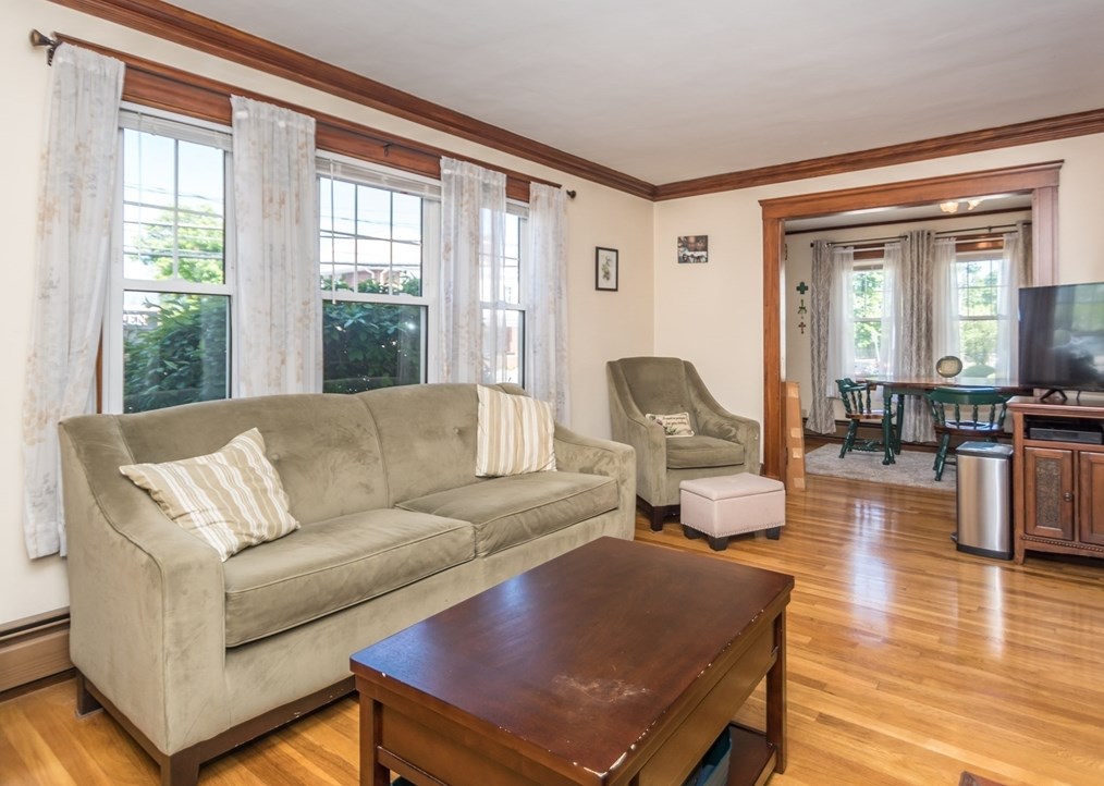 197 High St, Waltham MA 02453-0543 exterior