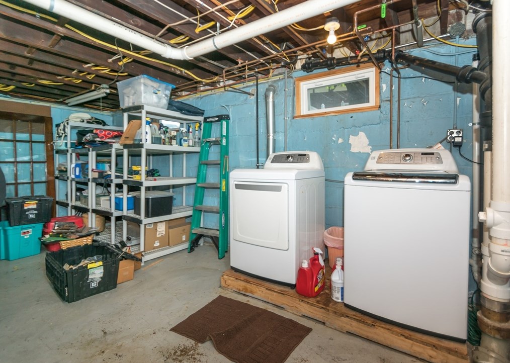 197 High St, Waltham MA 02453-0543 exterior