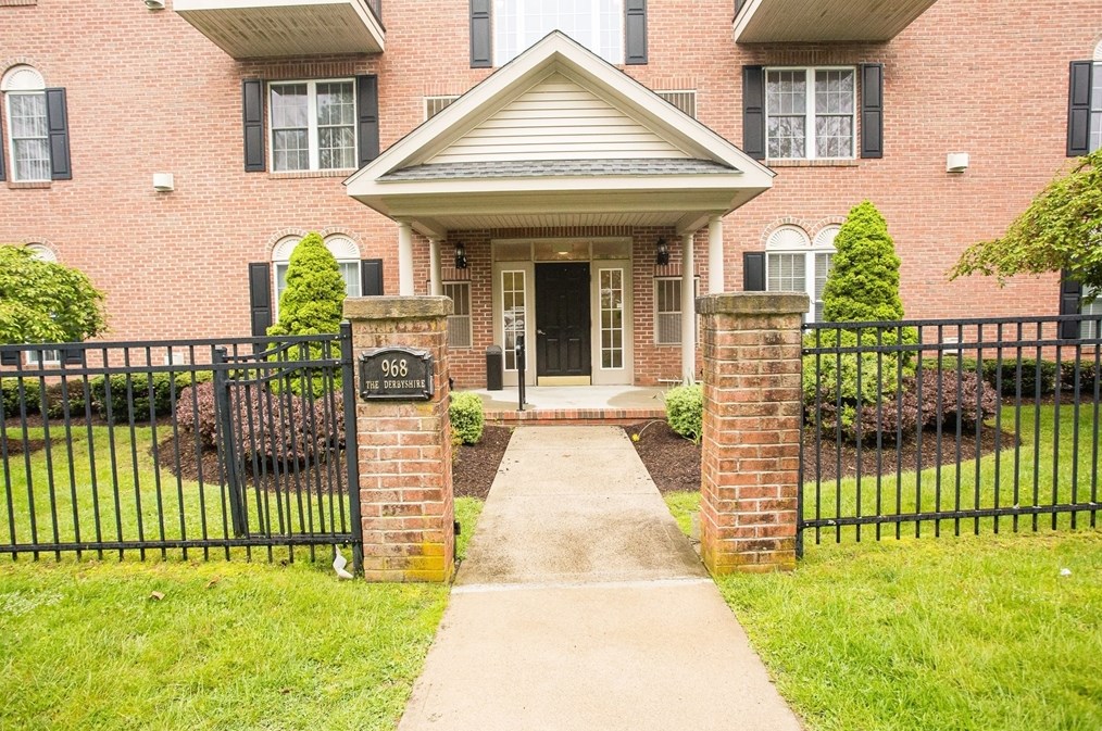 968 Geraldine St #1c, New Bedford, MA 02740