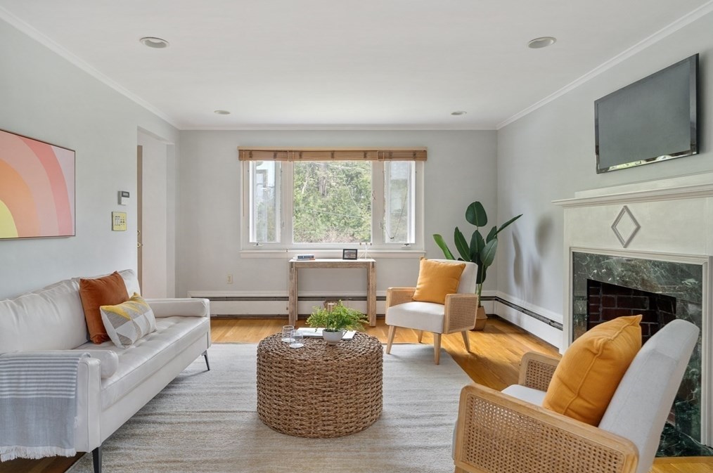 22 Rambler Rd, Roxbury-Xing, MA 02130 exterior