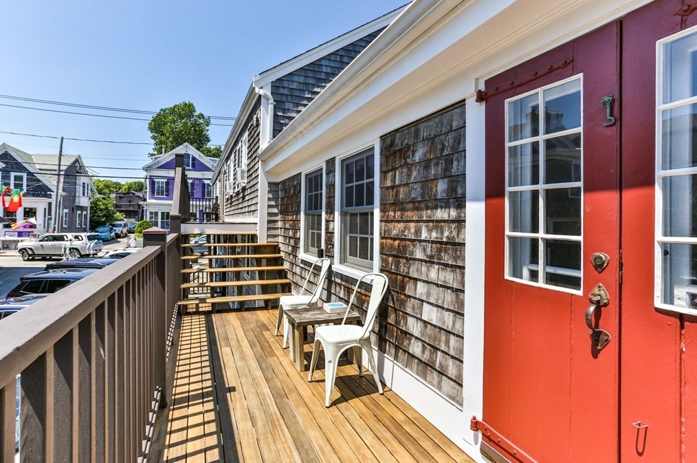 383 Commercial St #8, Provincetown, MA 02657