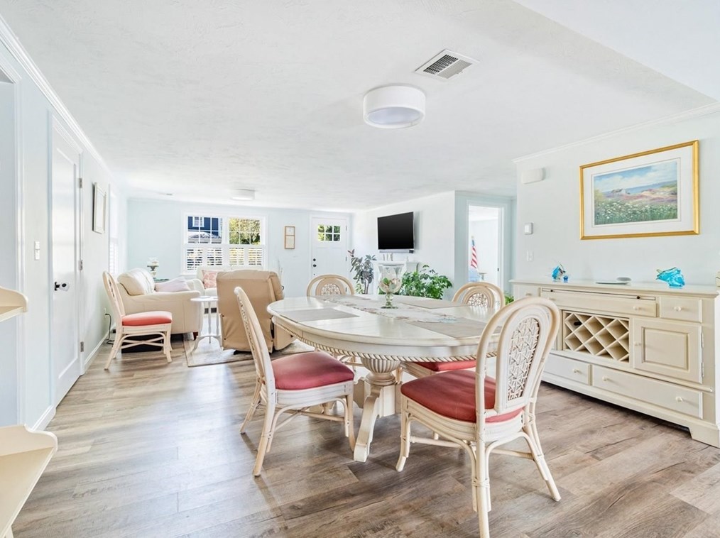 71 Cpe Cod Ave, Plymouth MA 02360-5944 exterior