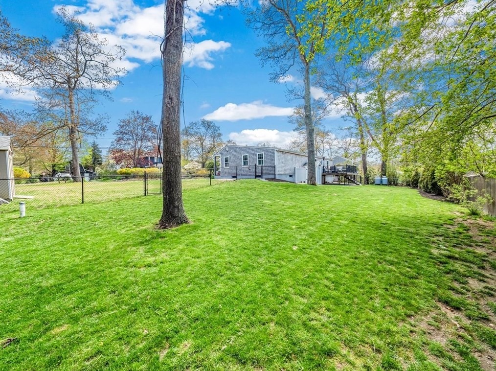 71 Cpe Cod Ave, Plymouth MA 02360-5944 exterior