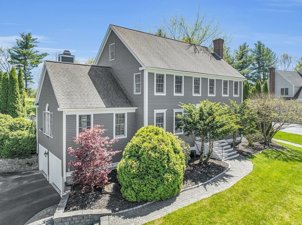 16 Hemlock Dr, Northborough, MA 01532-1654