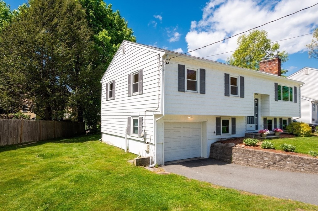 100 West St, Reading, MA 01867