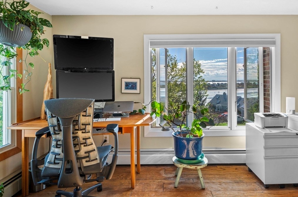 20 Greystone Rd, Nahant MA 01908-1244 exterior