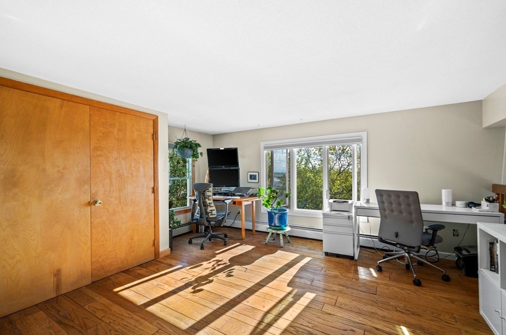 20 Greystone Rd, Nahant MA 01908-1244 exterior