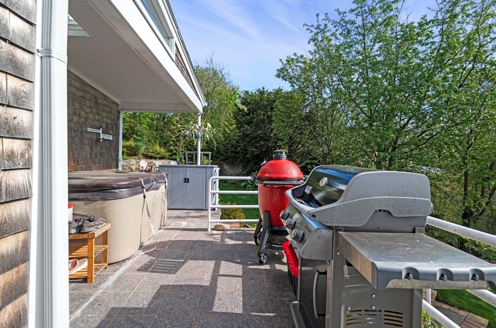 20 Greystone Rd, Nahant MA 01908-1244 exterior