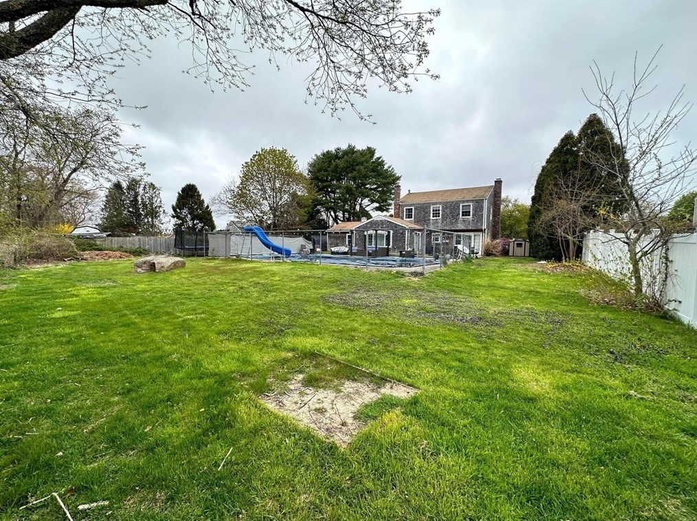 8 Ames Baker Way, Dartmouth, MA 02748-1110