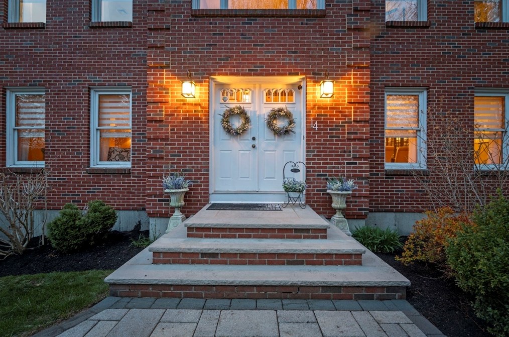 14 King Edward Ct, Boxford, MA 01921