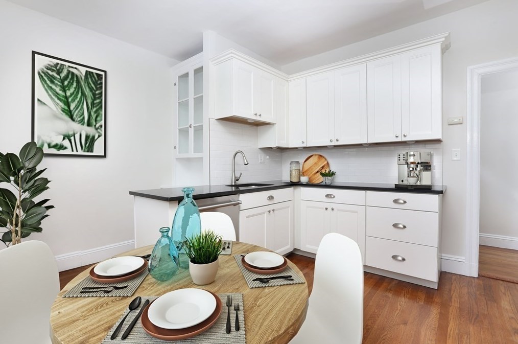 119 Winthrop Rd #2a, Brookline, MA 02445