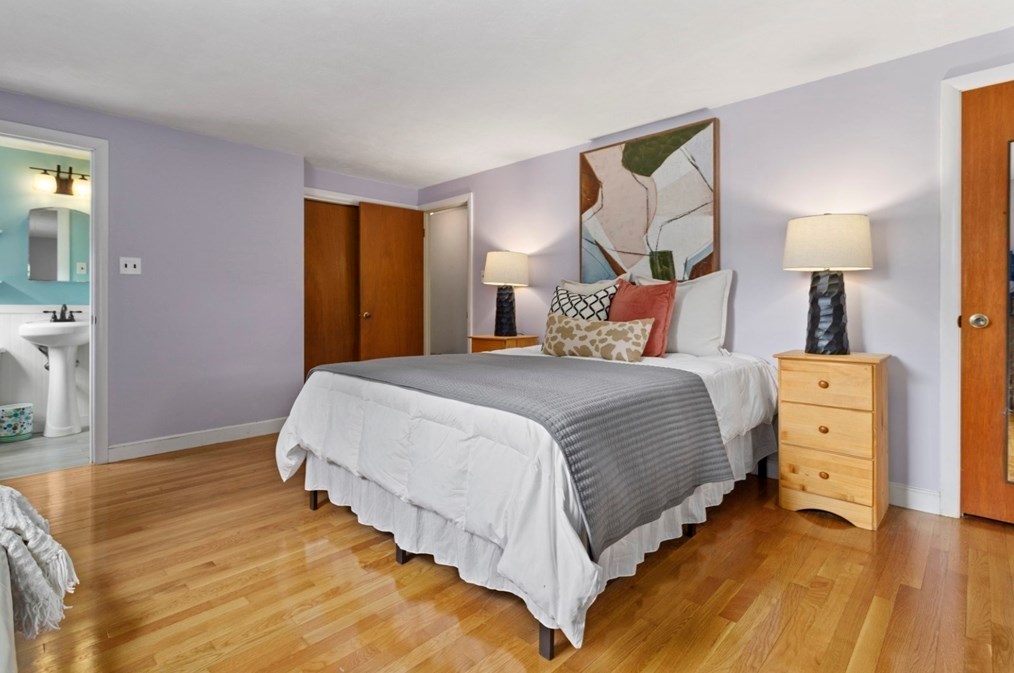 5 Priscilla Rd, Lynnfield MA 01940-1117 exterior