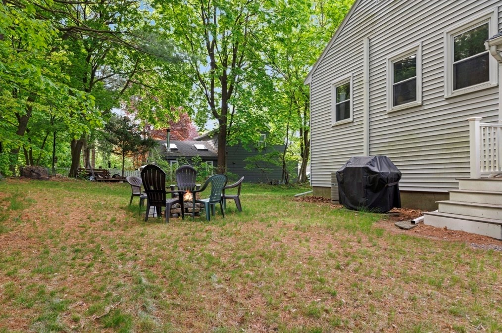 5 Priscilla Rd, Lynnfield MA 01940-1117 exterior