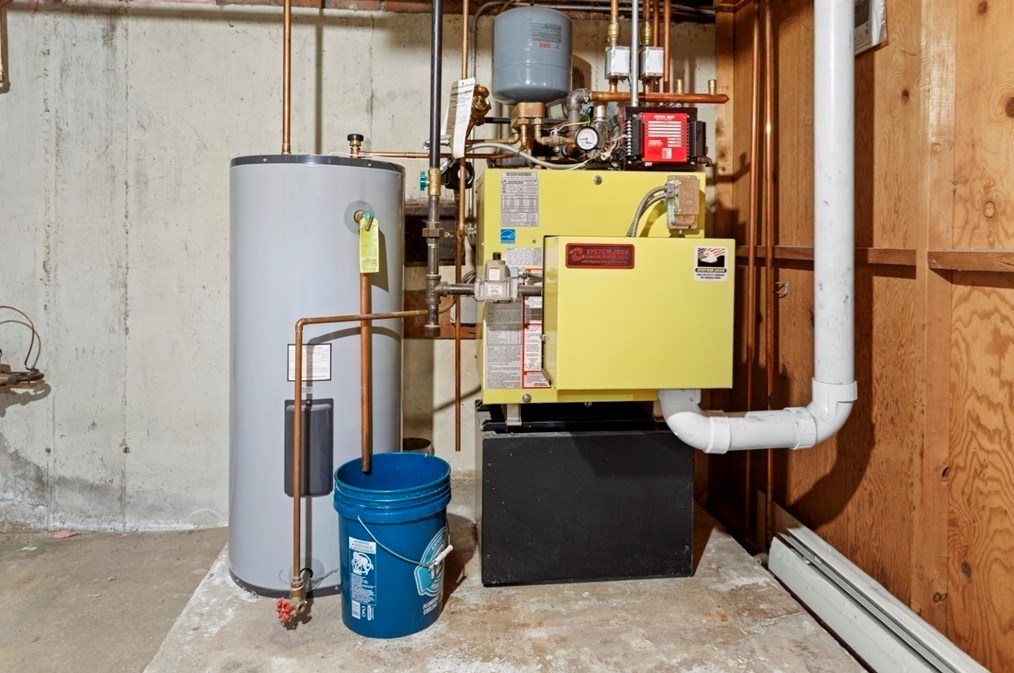 5 Priscilla Rd, Lynnfield MA 01940-1117 exterior