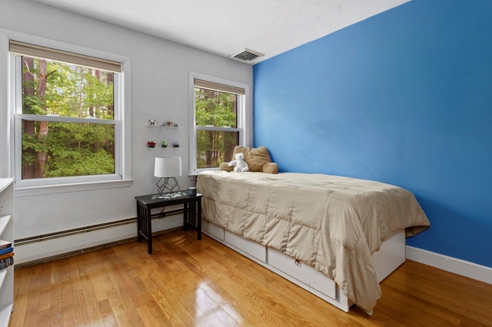 5 Priscilla Rd, Lynnfield MA 01940-1117 exterior