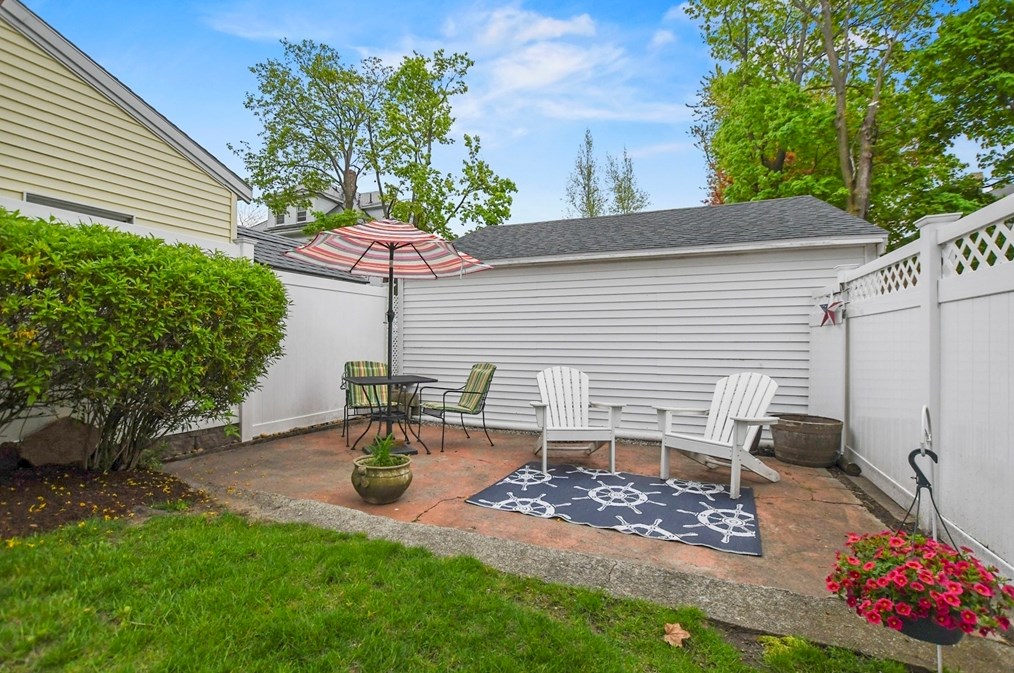 300 Billings St, Quincy MA  02171-1804 exterior