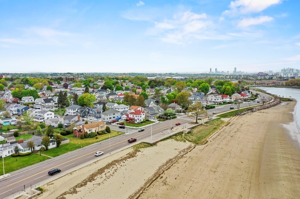 300 Billings St, Quincy MA 02171-1803 exterior